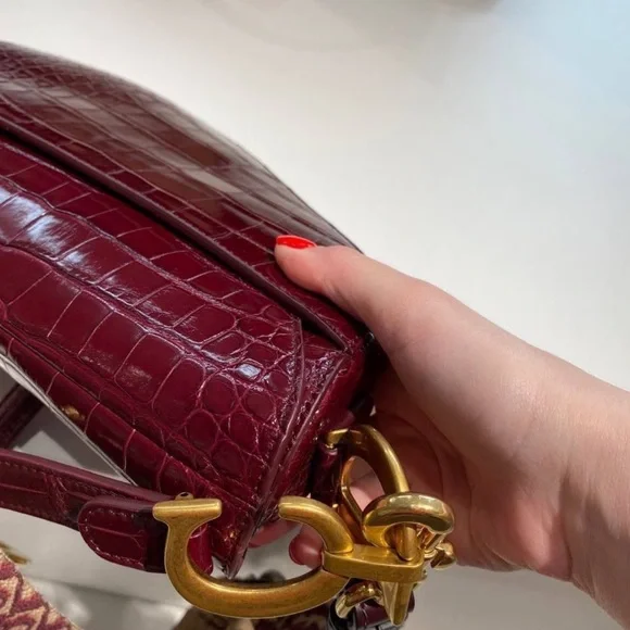 Metallic Burgundy Shiny Alligator Saddle Bag Gold
Hardware - Picture 5 of 11